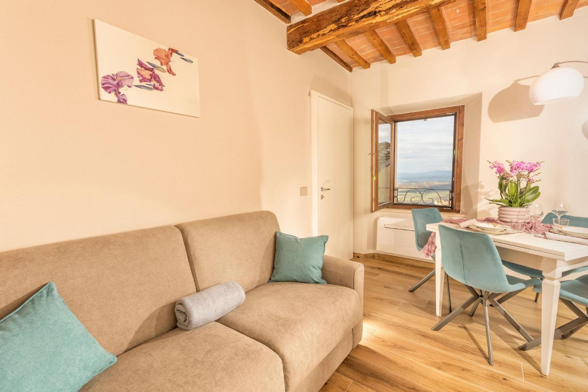 Palazzo Falcinelli Luxury Room In Montepulciano Center With Air Conditioning And Elevator Exterior photo