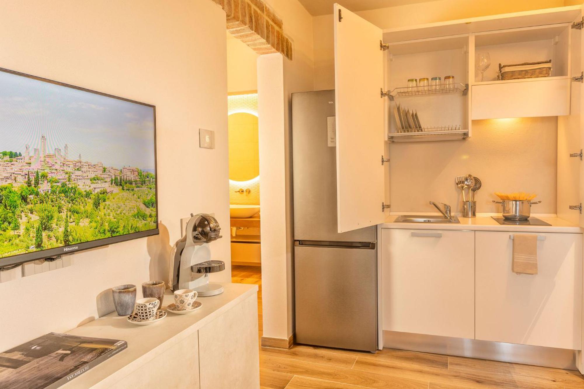Palazzo Falcinelli Luxury Room In Montepulciano Center With Air Conditioning And Elevator Exterior photo