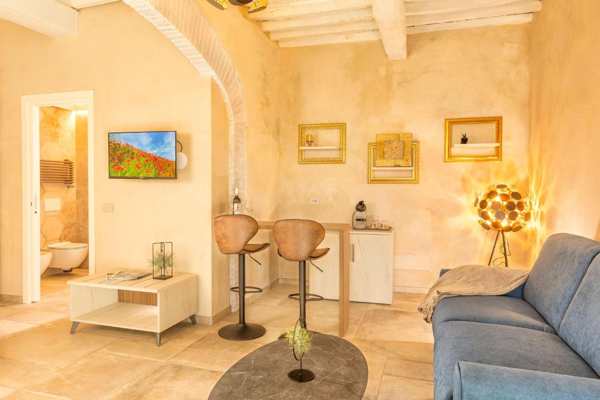 Palazzo Falcinelli Luxury Room In Montepulciano Center With Air Conditioning And Elevator Exterior photo